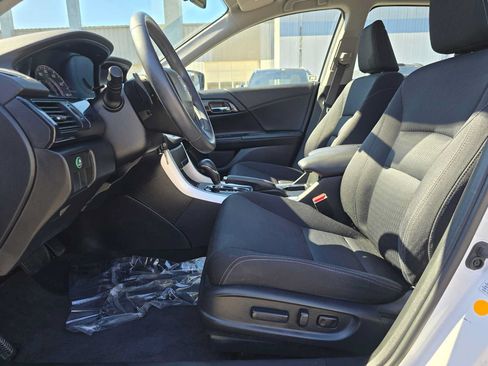 Used 2015 Honda Accord Sport image 18
