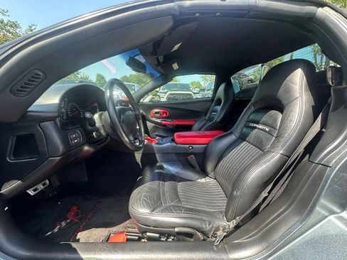 Used 2004 Chevrolet Corvette Convertible w/ Preferred Equipment Group RWD image 22