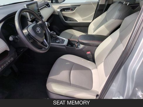 Used 2021 Toyota RAV4 Limited AWD/4WD image 14