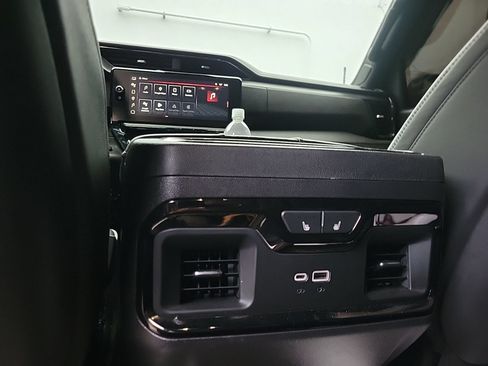 Used 2024 GMC Sierra 1500 AT4X AWD/4WD image 15