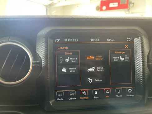 Used 2023 Jeep Wrangler Unlimited Sahara w/ Dual Top Group AWD/4WD image 20