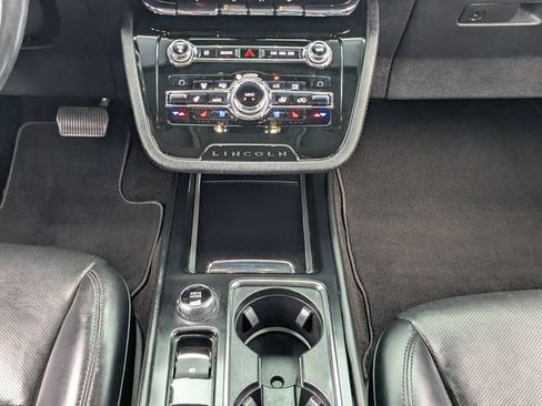 Used 2020 Lincoln Corsair AWD w/ Equipment Group 101A image 19