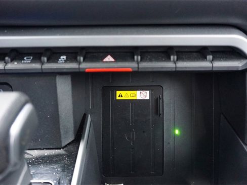 Used 2024 Toyota Tundra Platinum image 14