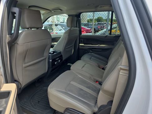 Certified 2020 Ford Expedition Max Limited RWD image 5