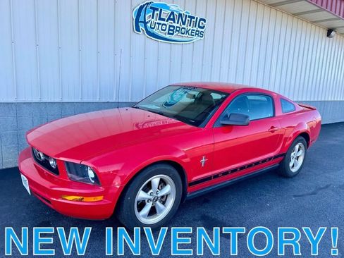 Used 2007 Ford Mustang Coupe RWD image 1