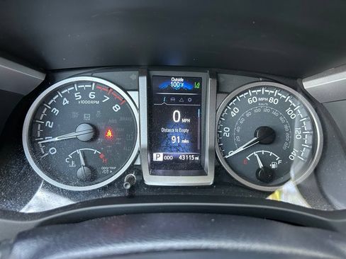 Used 2022 Toyota Tacoma SR5 w/ Technology Package RWD image 24