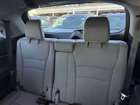 Used 2016 Honda Pilot Elite image 21