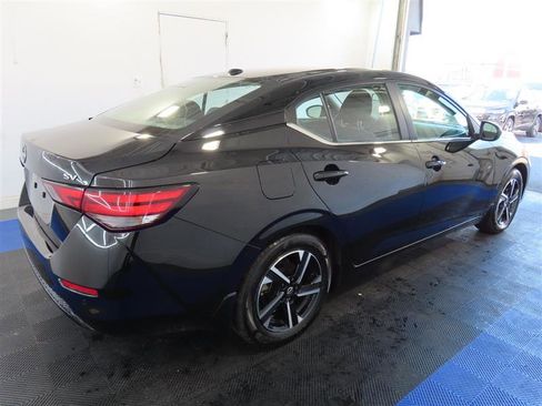 Used 2024 Nissan Sentra SV image 15