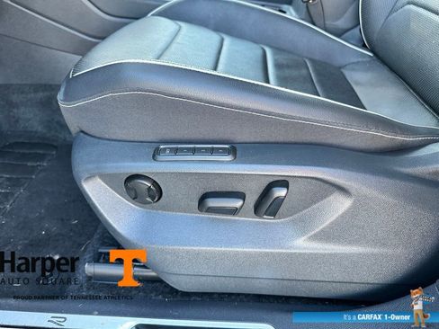 Used 2023 Volkswagen Tiguan SEL R-Line image 19