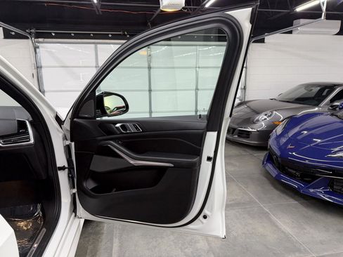 Used 2023 BMW X5 xDrive40i w/ M Sport Package image 24