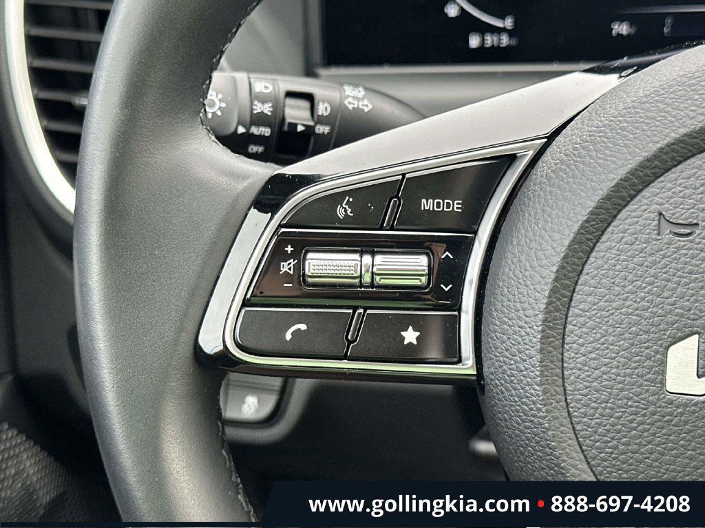 Certified 2026 Kia Seltos EX FWD image 20