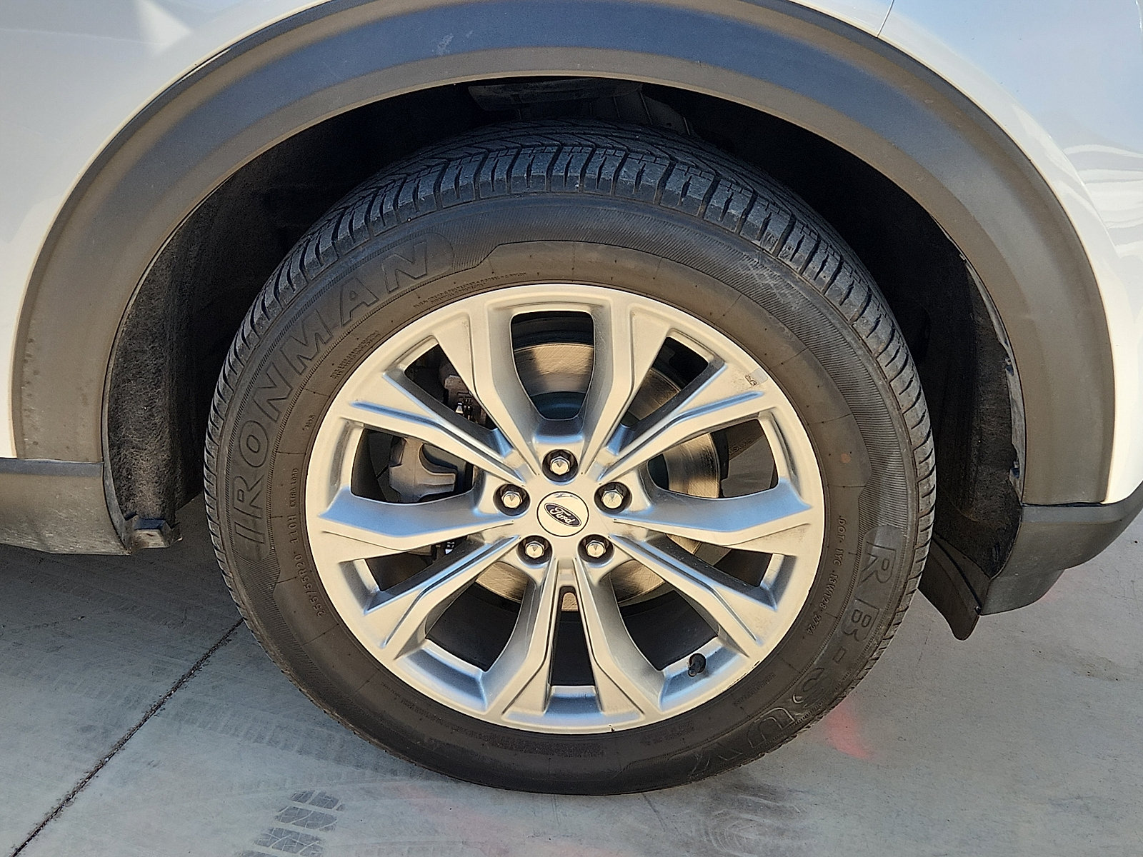 Used 2023 Ford Explorer Limited w/ Equipment Group 301A RWD image 7