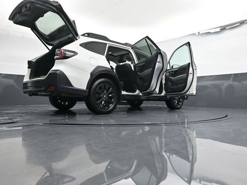 Used 2025 Subaru Outback Onyx Edition XT image 37