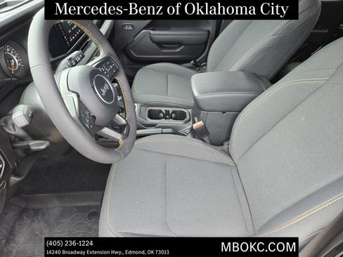 Used 2024 Jeep Wrangler Unlimited Sport AWD/4WD image 10