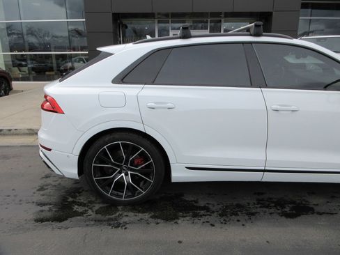 Used 2020 Audi Q8 Prestige w/ Prestige Package image 12