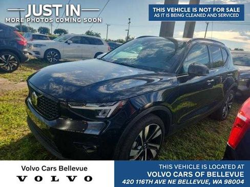 Used 2024 Volvo XC40 B5 Plus w/ Climate Package image 1