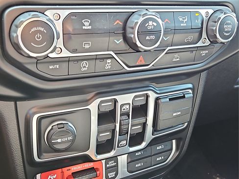 Used 2021 Jeep Gladiator Rubicon AWD/4WD image 20