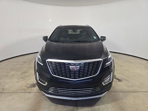 Used 2020 Cadillac XT5 Premium Luxury image 3