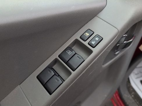 Used 2017 Nissan Frontier SV RWD image 30