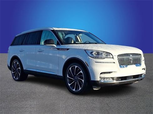 Used 2022 Lincoln Aviator Reserve w/ Equipment Group 201A image 3