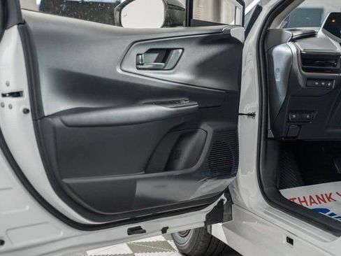 New 2026 Toyota Prius Plug-In Hybrid FWD image 36