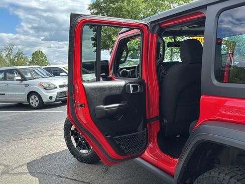 Used 2018 Jeep Wrangler Unlimited Sport S AWD/4WD image 27