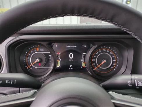 New 2025 Jeep Gladiator Sport image 33