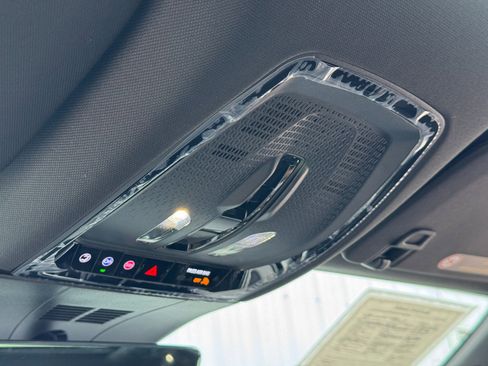 Used 2025 Cadillac Lyriq Luxury image 35