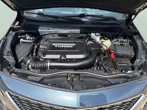 Used 2019 Cadillac XT4 Premium Luxury w/ Cold Weather Package FWD image 27