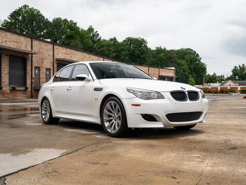 Used 2008 BMW M5 RWD image 12