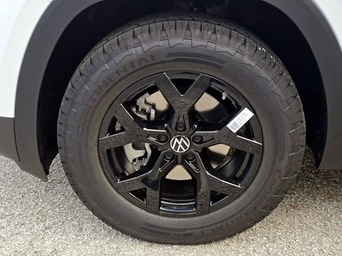 New 2026 Volkswagen Atlas Peak Edition AWD/4WD image 11
