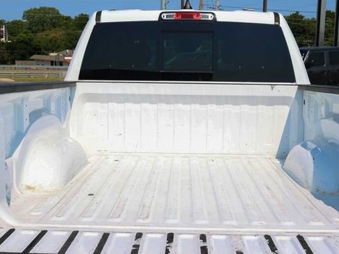 Used 2022 RAM 1500 Big Horn AWD/4WD image 10