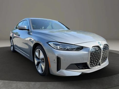 Used 2023 BMW i4 eDrive40 w/ Premium Package RWD image 3