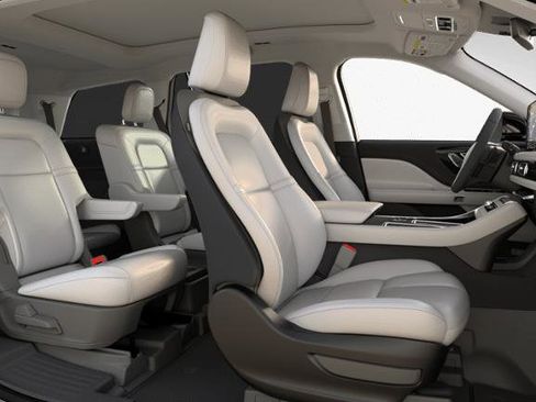 New 2026 Lincoln Aviator 2WD image 27