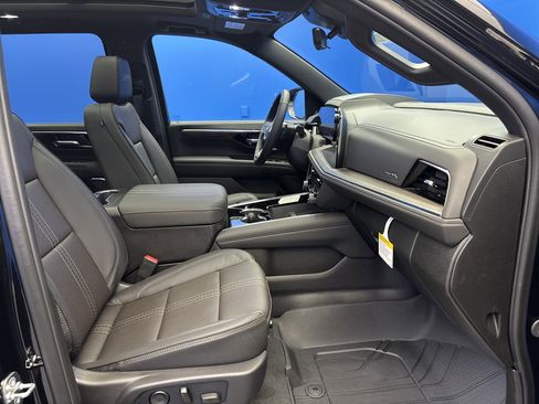 New 2026 Chevrolet Suburban High Country w/ Sun And Tow Package image 26