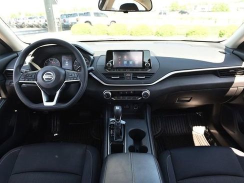 Used 2022 Nissan Altima 2.5 S FWD image 7