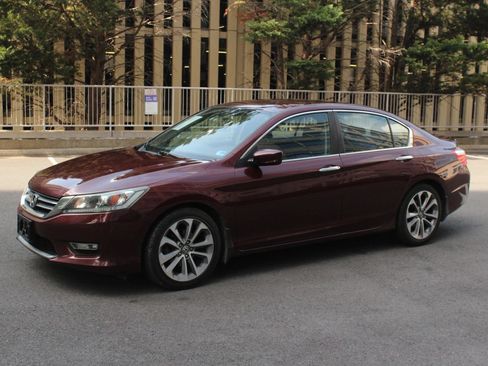 Used 2013 Honda Accord Sport image 12