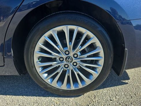 Certified 2019 Toyota Avalon Limited image 33