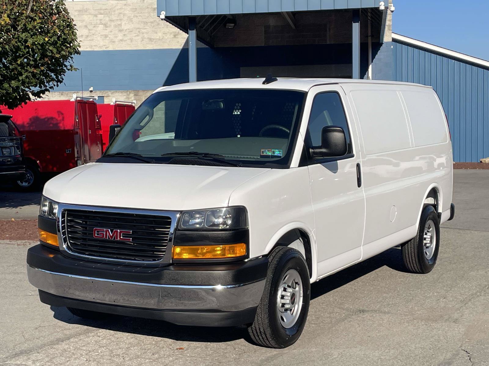 Certified 2025 GMC Savana 2500 w/ Driver Convenience Package RWD image 7