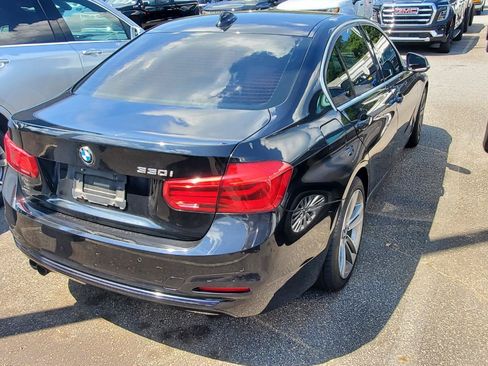 Used 2017 BMW 330i Sedan RWD image 9