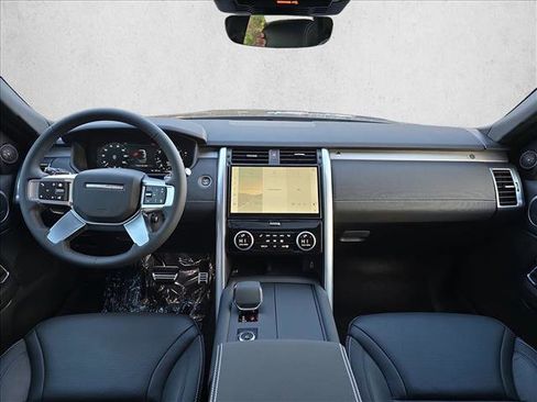 New 2026 Land Rover Discovery Limited Edition image 9