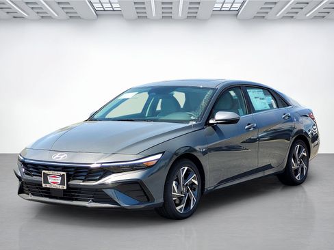 New 2026 Hyundai Elantra Limited FWD image 8