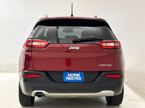 Used 2016 Jeep Cherokee Limited w/ Luxury Group FWD image 8