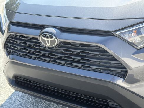 Certified 2019 Toyota RAV4 XLE w/ Convenience Package FWD image 31