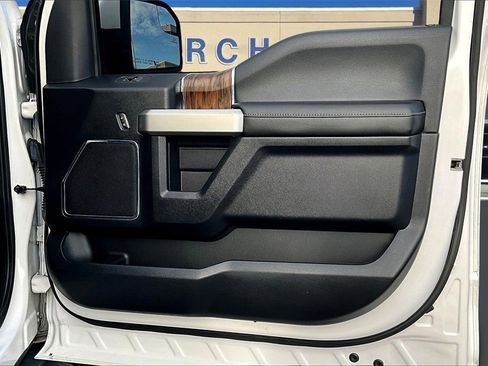 Used 2019 Ford F150 Lariat w/ Trailer Tow Package image 28