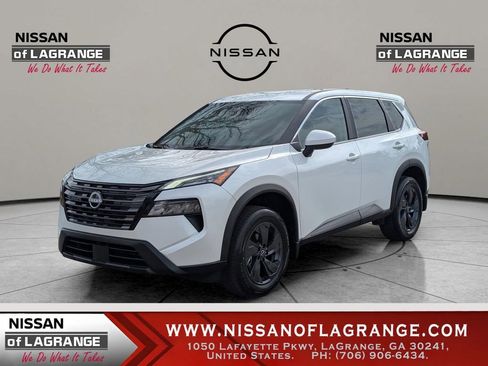 New 2026 Nissan Rogue SV w/ Cold Weather Package FWD image 1