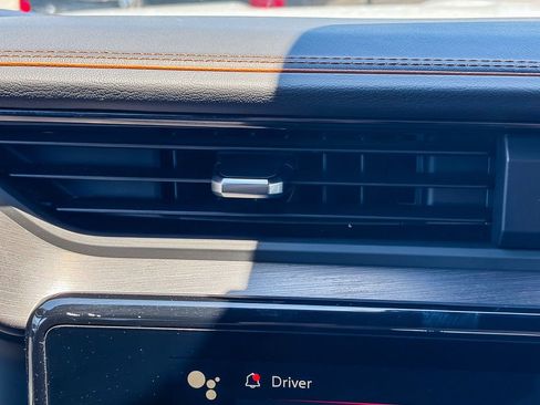 Certified 2025 GMC Sierra 2500 AT4 w/ AT4 Premium Plus Package AWD/4WD image 30