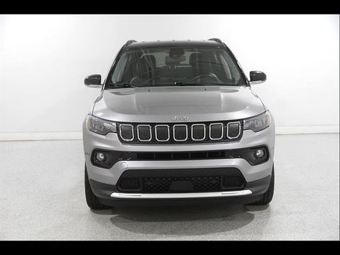 Used 2022 Jeep Compass Limited AWD/4WD image 2