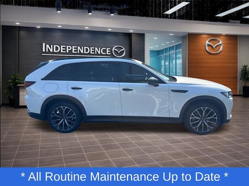 Used 2025 MAZDA CX-70 Plug-In Hybrid w/ Premium Pkg AWD/4WD image 2