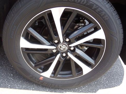 Used 2023 Toyota Corolla Cross AWD Hybrid w/ Convenience Package image 19